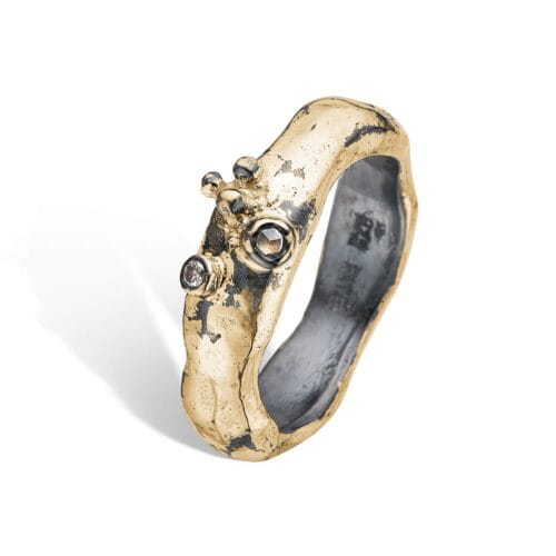 ring sacra golden